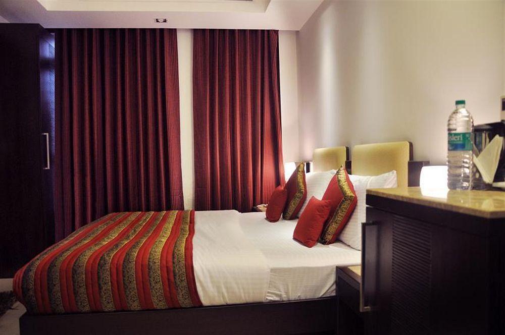 The Prime Balaji Deluxe At New Delhi Railway Station - Free Airport Pickup Hotell Rum bild