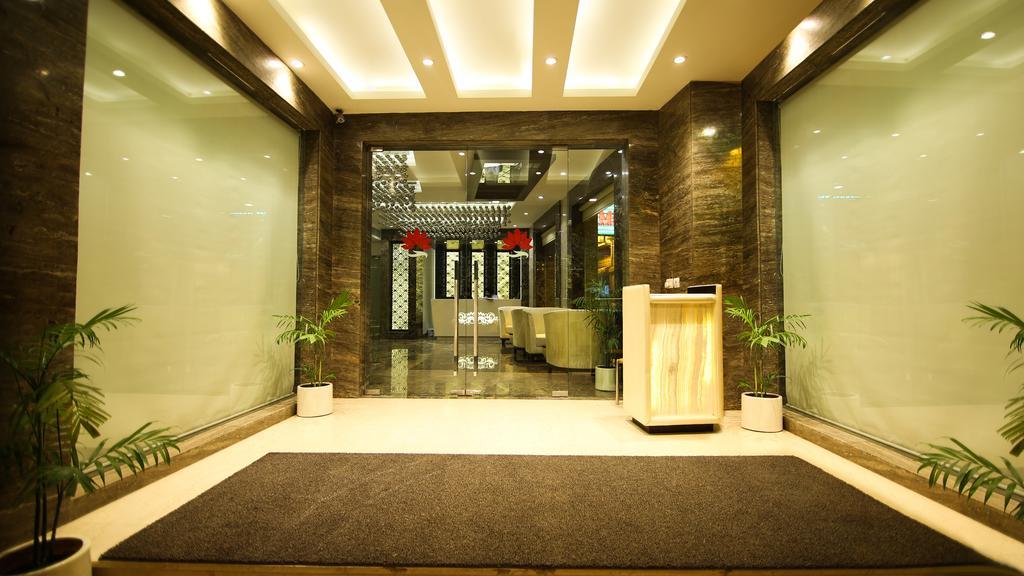 The Prime Balaji Deluxe At New Delhi Railway Station - Free Airport Pickup Hotell Exteriör bild