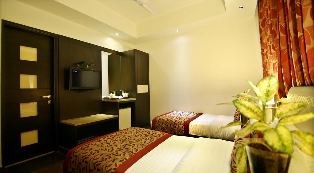 The Prime Balaji Deluxe At New Delhi Railway Station - Free Airport Pickup Hotell Exteriör bild