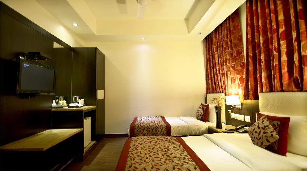 The Prime Balaji Deluxe At New Delhi Railway Station - Free Airport Pickup Hotell Rum bild