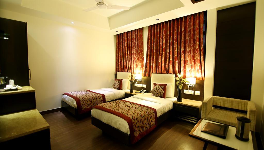 The Prime Balaji Deluxe At New Delhi Railway Station - Free Airport Pickup Hotell Rum bild