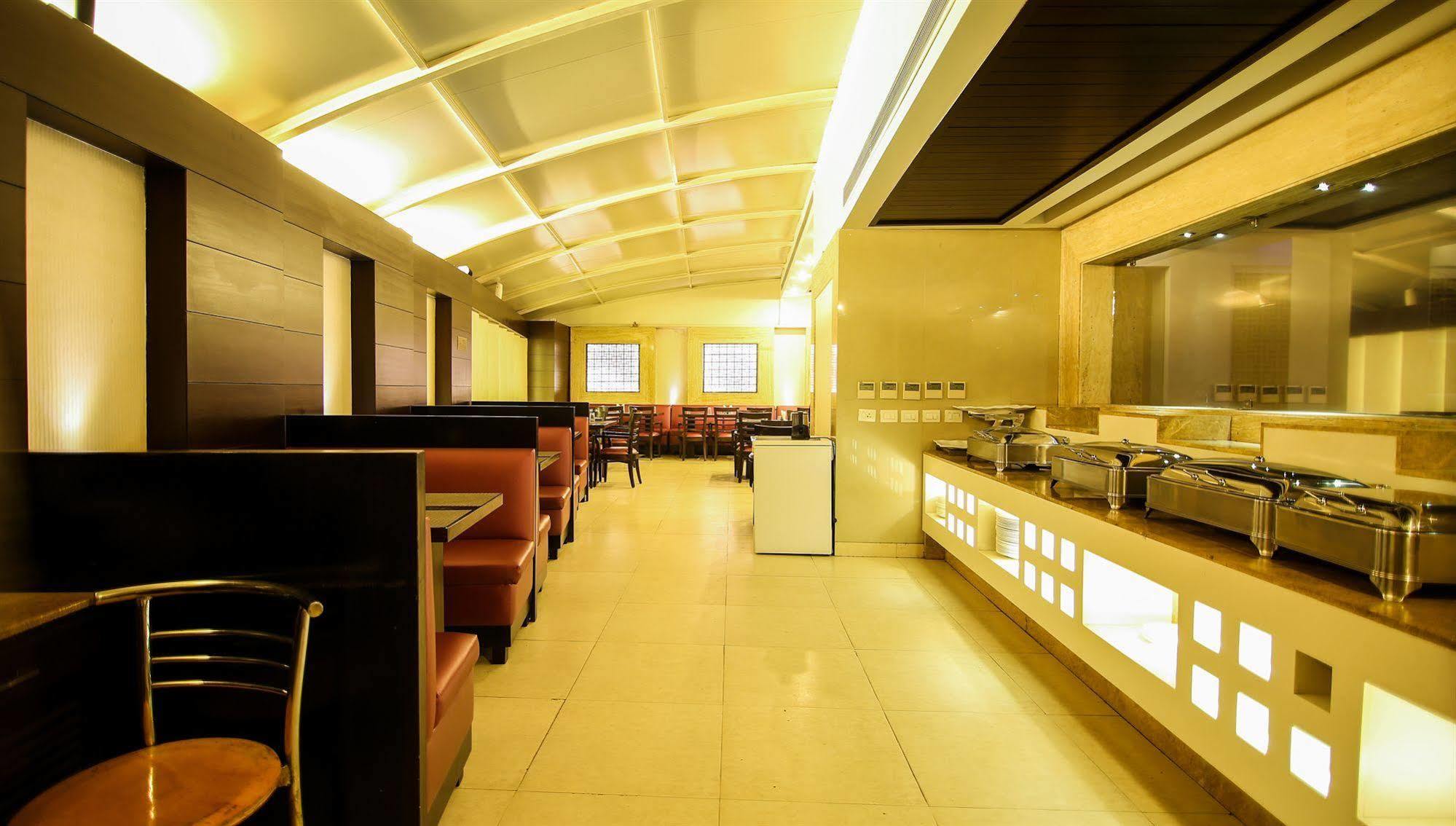 The Prime Balaji Deluxe At New Delhi Railway Station - Free Airport Pickup Hotell Exteriör bild