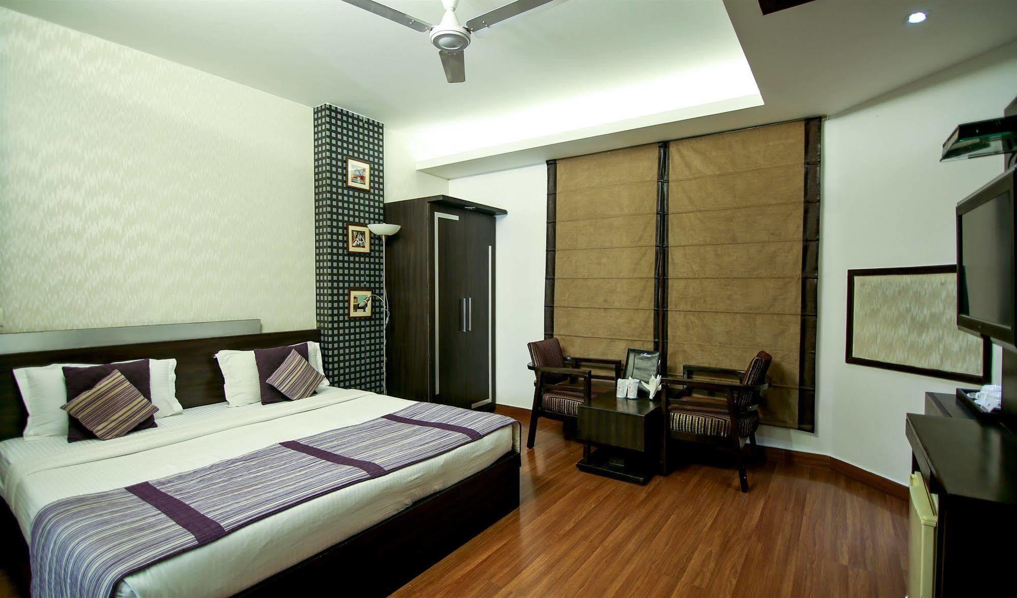 The Prime Balaji Deluxe At New Delhi Railway Station - Free Airport Pickup Hotell Exteriör bild