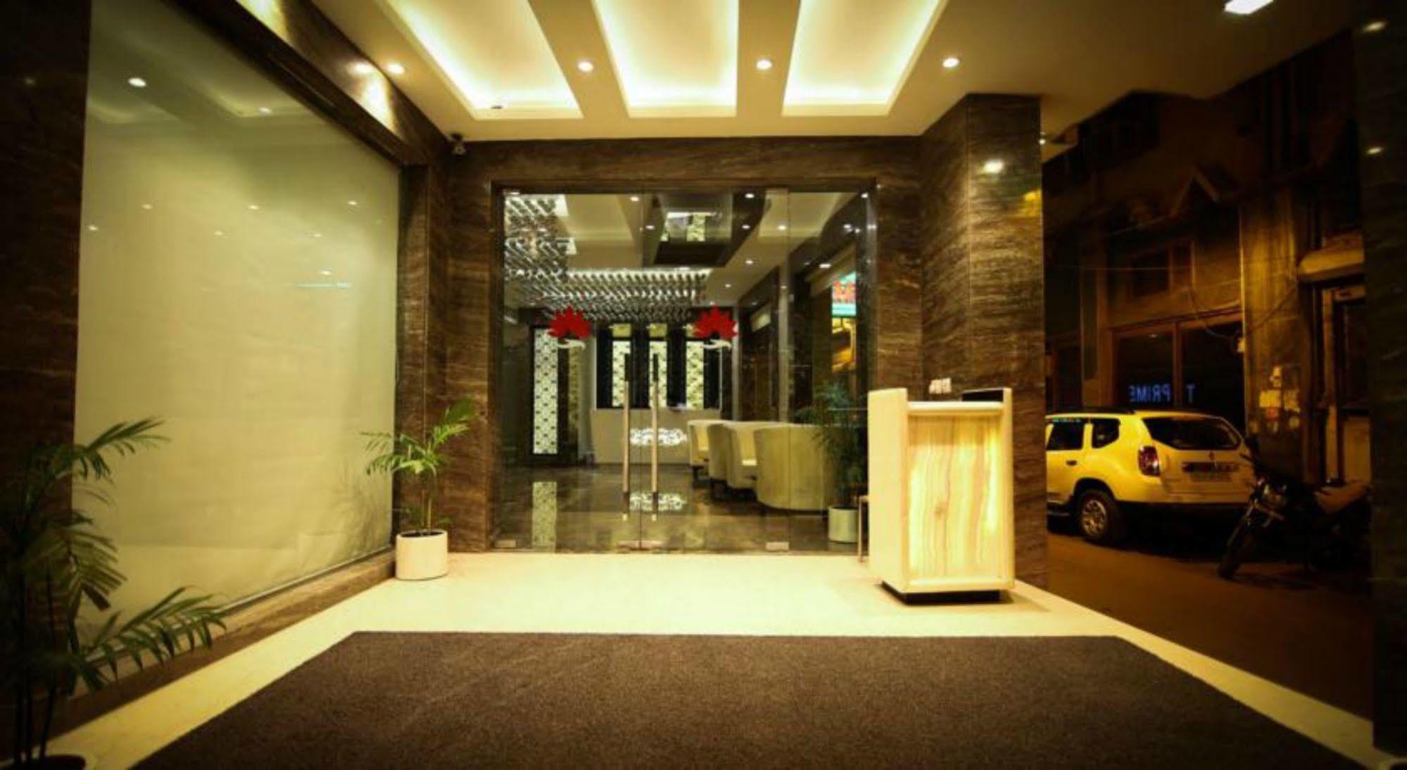 The Prime Balaji Deluxe At New Delhi Railway Station - Free Airport Pickup Hotell Exteriör bild